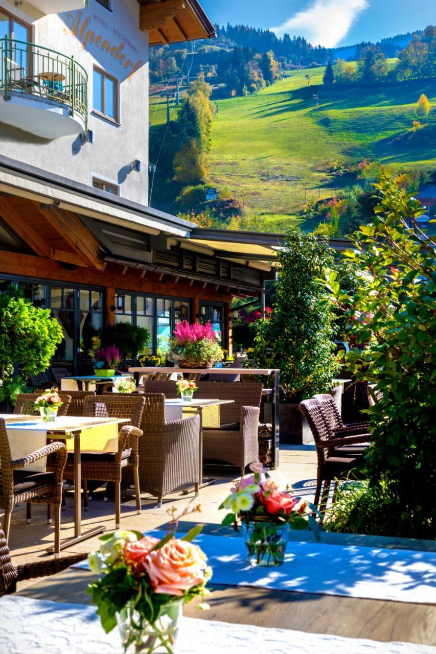 Aktivhotel Alpendorf Санкт-Йохан Экстерьер фото